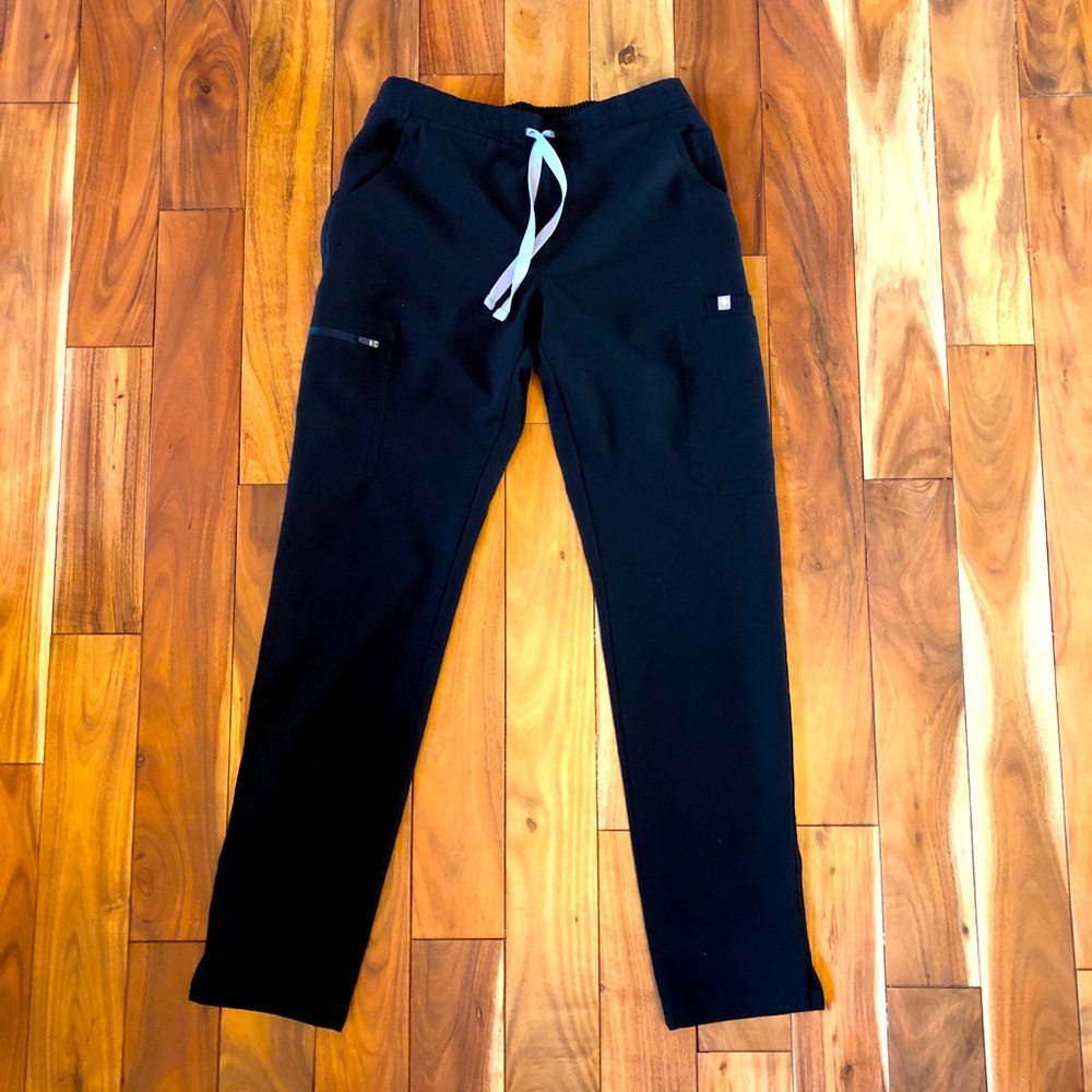 FIGS XS yola skinny scrub pants - black